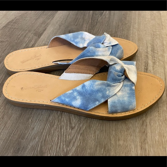 Universe Thread Sandals - Picture 4 of 5